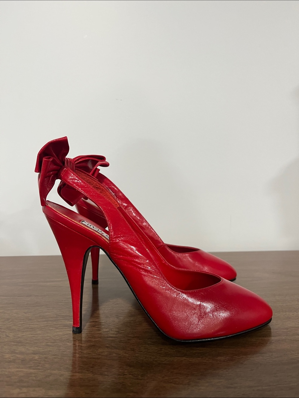 SEVEN STARS by Nina vintage Red Bow Slingback Heels